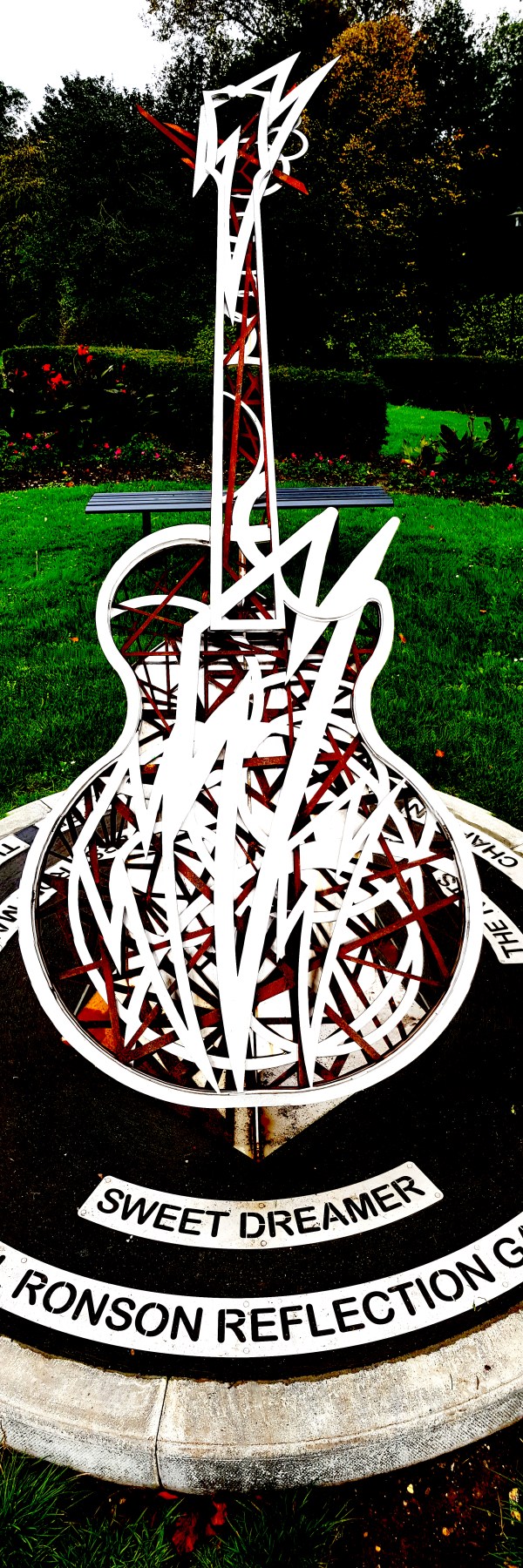 Mick Ronson Hull 2017